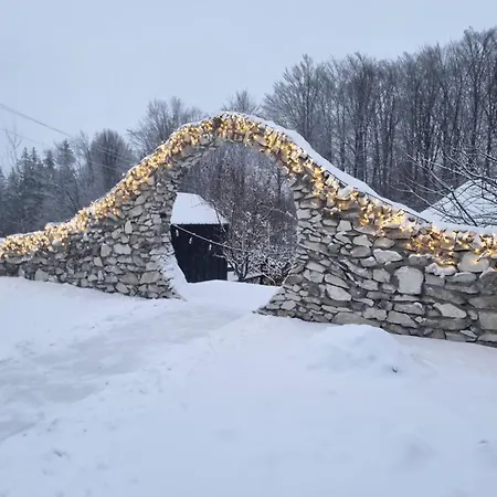 Casuta Sofiei Virfu Dealului